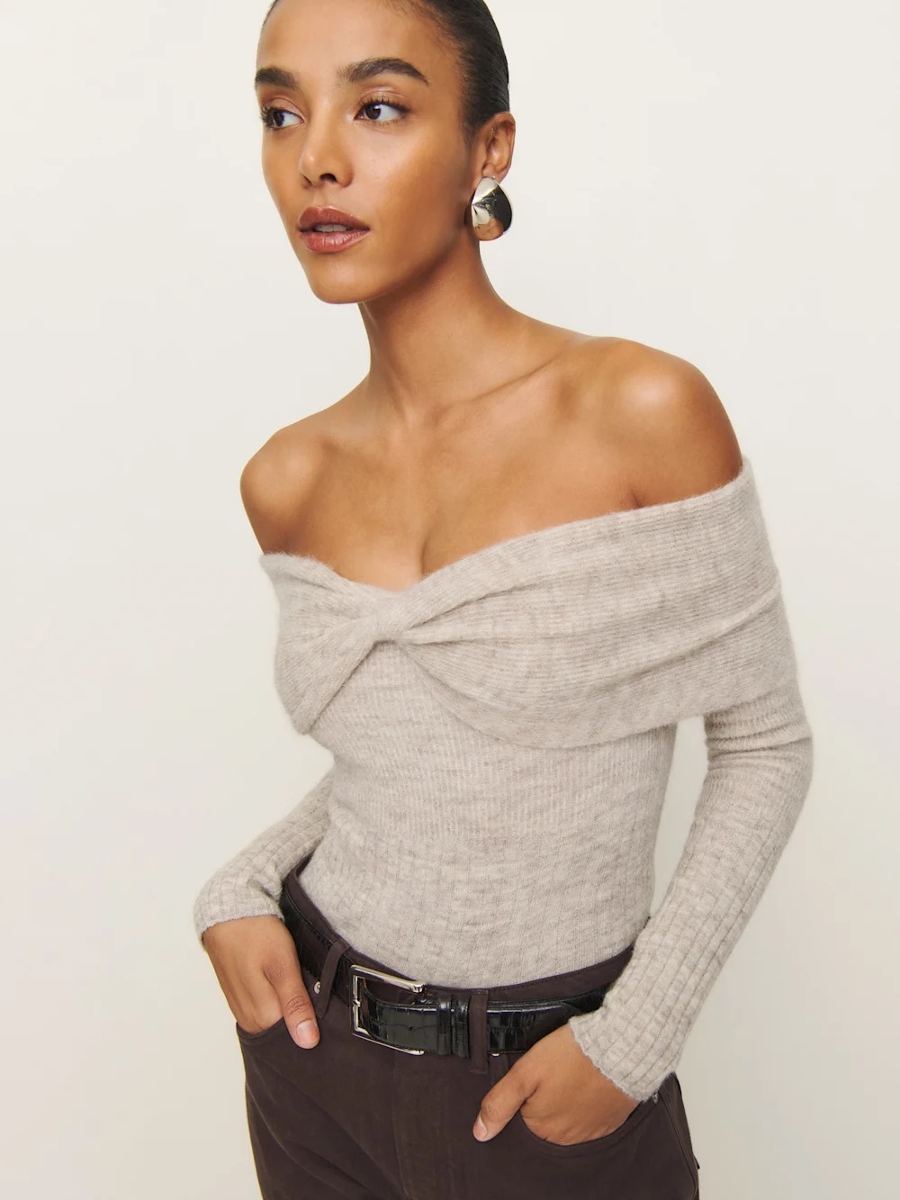 NWT Reformation Off-Shoulder Twist Knit Sweater in Oatmeal Heather